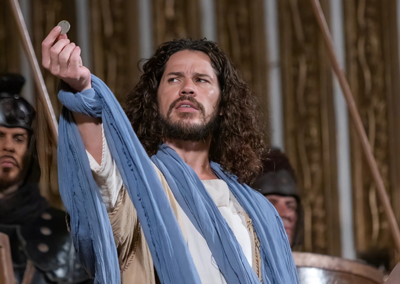 Estreia da Paixão de Cristo de Nova Jerusalém com José Loreto atrai público de 10 mil pessoas